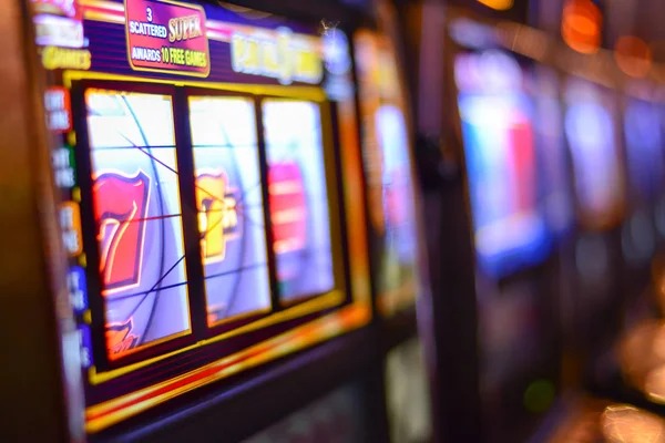 kingdom69 live-dealer table interface on mobile device showing real-time casino games